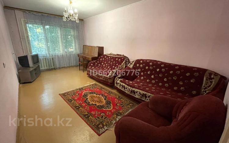 2-бөлмелі пәтер, 50 м², 3/5 қабат ай сайын, Севастопольская 7, бағасы: 100 000 〒 в Усть-Каменогорске — фото 2