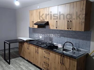 Жеке үй · 2 бөлме · 40 м², Жангелдина 35а, бағасы: 15 млн ₸ в Карасу