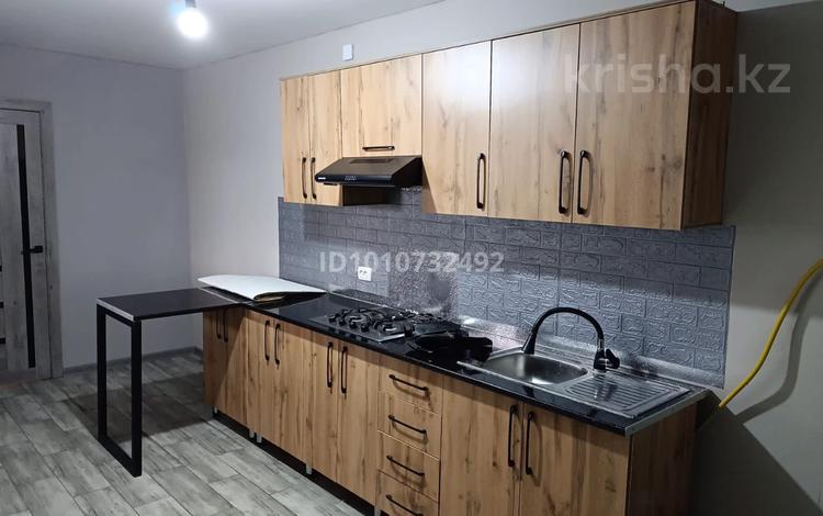 Жеке үй · 2 бөлме · 40 м², Жангелдина 35а, бағасы: 15 млн ₸ в Карасу — фото 2