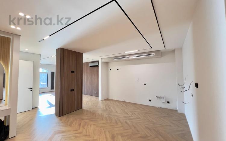 3-комнатная квартира, 112 м², 2/3 этаж, мкр Мирас, мкр. Мирас 157 за 125 млн 〒 в Алматы, Бостандыкский р-н — фото 2