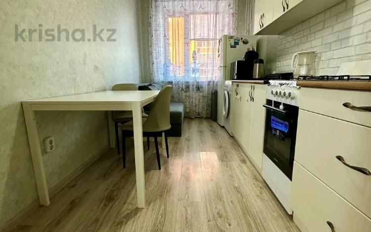 1-комнатная квартира · 40 м² · 3/9 этаж, Микрорайон Береке 63 за 20.5 млн 〒 в Костанае — фото 2