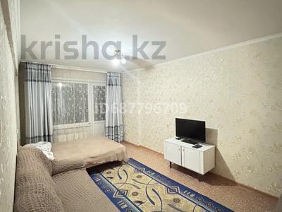 1-комнатная квартира, 36 м², 4/5 этаж посуточно, Жастар 31 — 47 школа за 7 000 〒 в Усть-Каменогорске