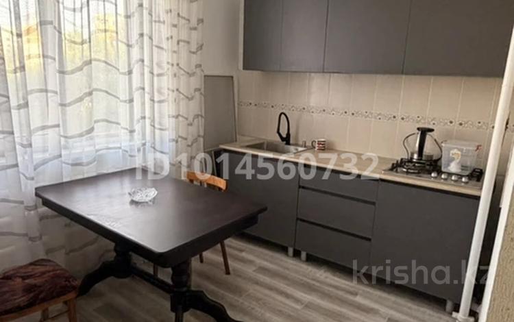 1-комнатная квартира · 33 м² · 4/9 этаж, 5 микрорайон 11 за 15.5 млн ₸ в Аксае — фото 2