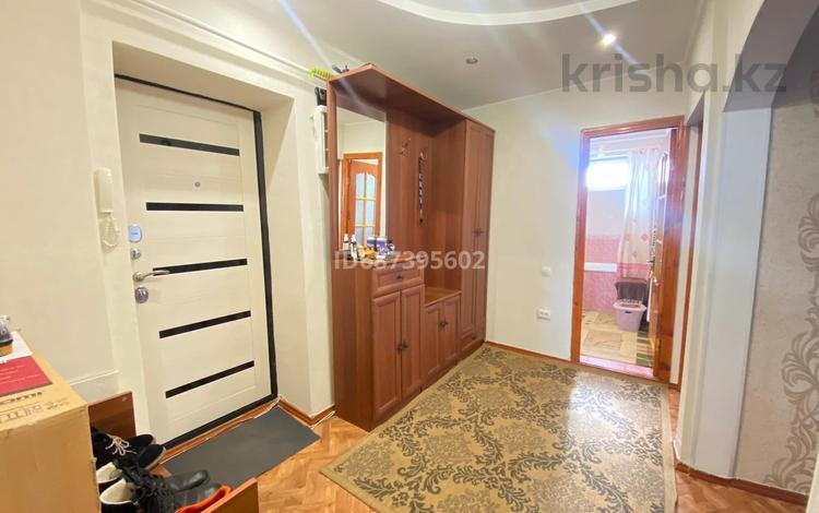 4-бөлмелі пәтер · 90 м² · 5/5 қабат, 4 мкр 13а, бағасы: 24 млн ₸ в Талдыкоргане, мкр Жастар — фото 2