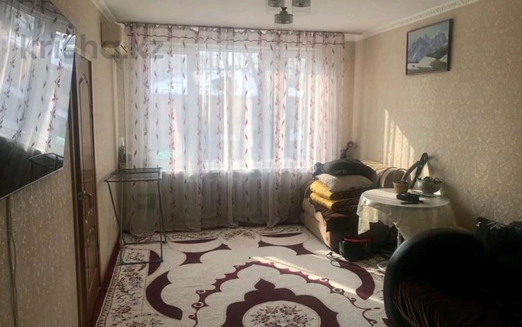 2-комнатная квартира, 49 м², 2/2 этаж, мкр Алтай-2 49 за 25 млн 〒 в Алматы, Турксибский р-н — фото 2