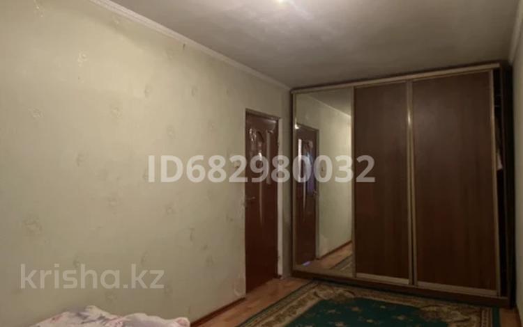 2-комнатная квартира, 48 м², 2/5 этаж, Қарасу 8 — 5 мкр за 12.5 млн 〒 в Таразе — фото 2