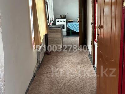 1-бөлмелі пәтер · 16 м² · 2/2 қабат, мкр 112 квартал, Темир казык 101 — Крейсер Аврора, бағасы: 40 000 〒 в Шымкенте, Туран р-н