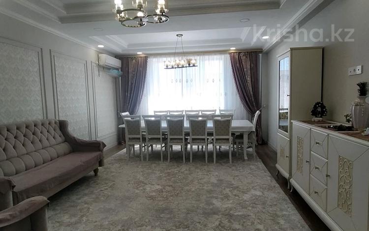 5-комнатная квартира, 160.1 м², 6/7 этаж, 17-й мкр 84