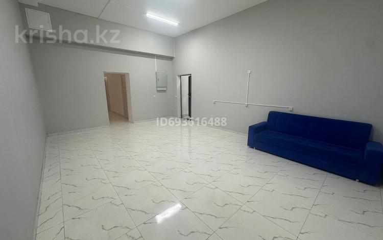 Свободное назначение, офисы, склады, общепит, фитнес и спорт, образование, развлечения, кабинеты и рабочие места, студии · 110 м² за 200 000 〒 в Актау, 27-й мкр — фото 9