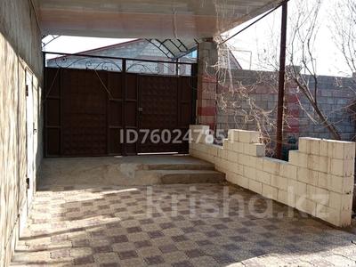 Отдельный дом · 4 комнаты · 105 м² · 6 сот., Проезд студенческая 12 — бульвар молодежи за 35 млн 〒 в Таразе