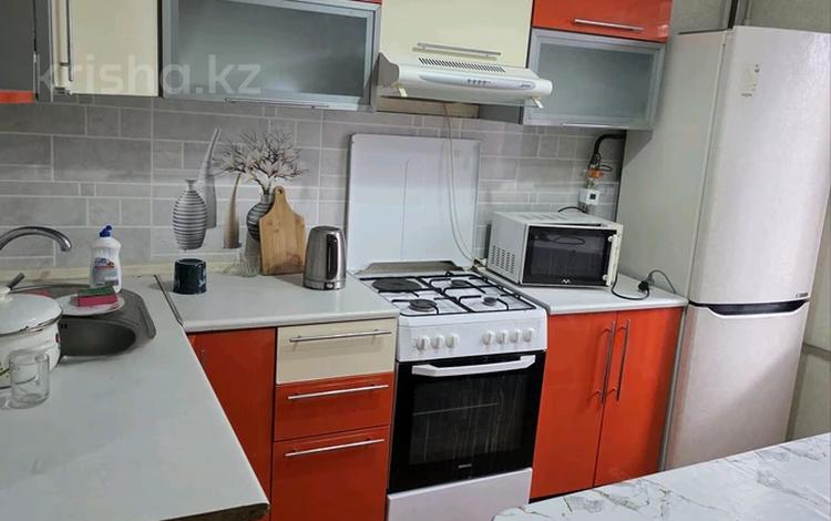 3-комнатная квартира · 70 м² · 2/5 этаж, 4микр 56 за 220 000 ₸ в Конаеве — фото 2
