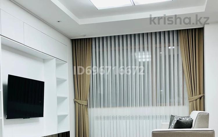 2-комнатная квартира · 76 м² · 3/20 этаж, Кабанбай батыра 43В — Орынбор за 460 000 ₸ в Астане, Есильский р-н — фото 2