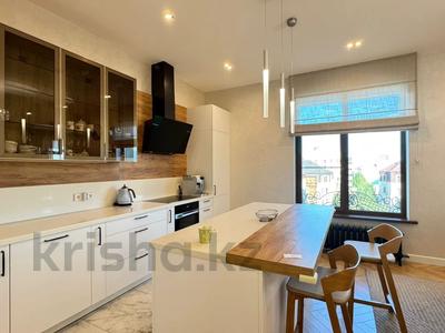 4-бөлмелі пәтер · 182 м² · 5/6 қабат, Карашаш ана 16, бағасы: 1.8 млн ₸ в Астане, Нура р-н