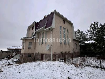 Отдельный дом · 7 комнат · 260 м², М.Өзтүрік 114 — Нефтебаза за 60 млн ₸ в Сарыагаш