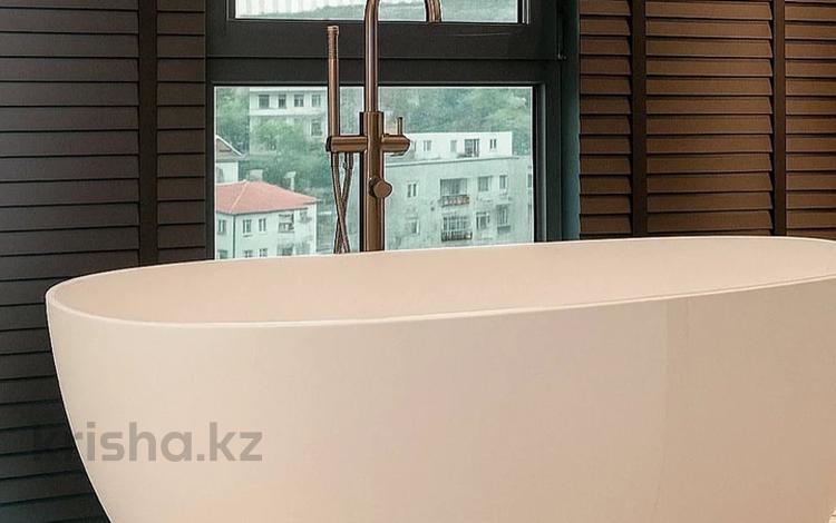 8-комнатная квартира · 650 м² · 1/3 этаж, мкр Ерменсай, Мкрн. Ерменсай 10 за 798 млн ₸ в Алматы, Бостандыкский р-н — фото 2