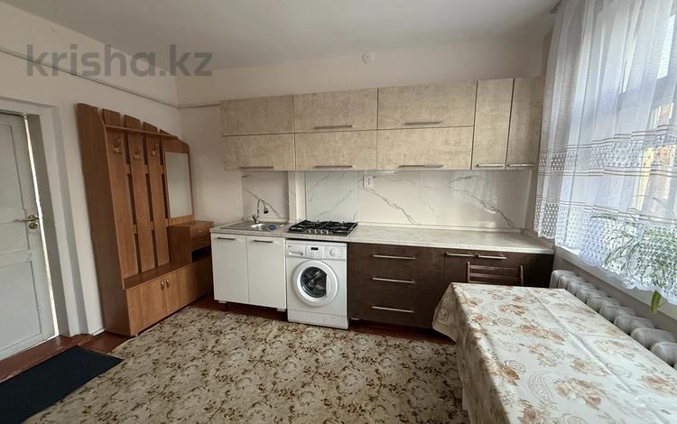 Отдельный дом · 2 комнаты · 40 м², Шелихова 118 — Рыскулова за 130 000 〒 в Алматы, Жетысуский р-н — фото 2