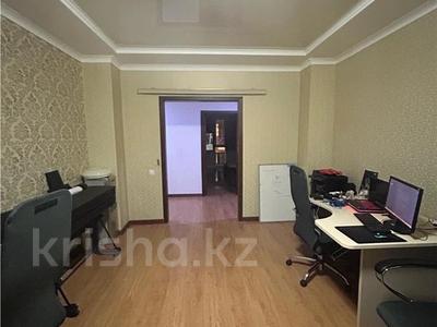 4-комнатная квартира · 106 м² · 15/15 этаж, Мәңгілік Ел 19 — БЕЗ КОМИССИИ ДЛЯ ПОКУПАТЕЛЯ за 56 млн ₸ в Астане, Есильский р-н