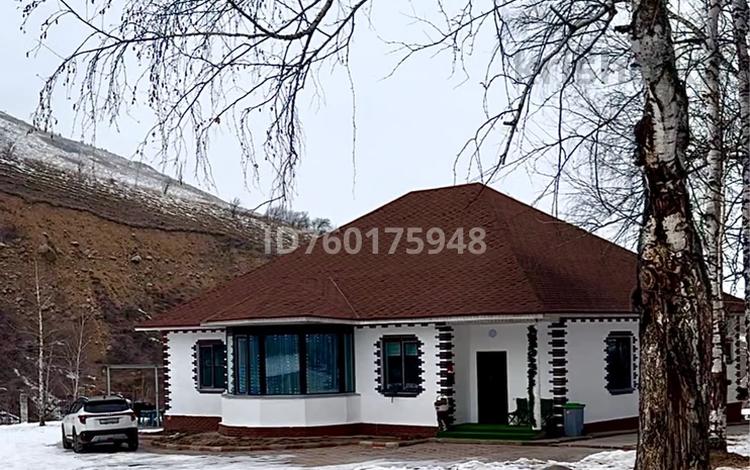 Дом · 4 комнаты · 200 м², В горах — Вы известкового завода за 80 000 ₸ в Каскелене — фото 2