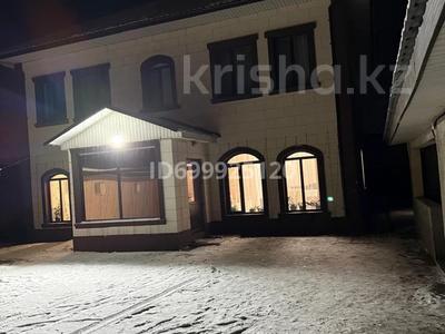 Продажа домов и дачи в Абай обл.: Отдельный дом · 8 комнат · 250 м² · 6 сот., Репина 43 за 120 млн 〒 Отдельный дом · 8 комнат · 250 м² · 6 сот., Репина 43 за 120 млн 〒 в Семее