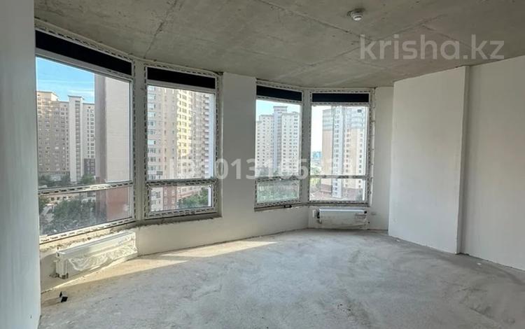 5-бөлмелі пәтер · 165 м² · 11/18 қабат, Кошкарбаева 1 — Момышулы, бағасы: 185 млн ₸ в Астане, Алматы р-н — фото 2