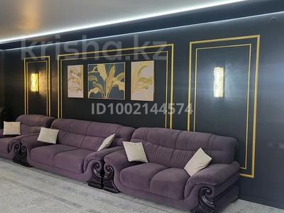 Продажа квартир в Жамбылской обл.: 3-комнатная квартира · 175 м² · 2/3 этаж, Шерхан Мұртаза 33 — Абая за 70 млн 〒 3-комнатная квартира · 175 м² · 2/3 этаж, Шерхан Мұртаза 33 — Абая за 70 млн 〒 в Таразе