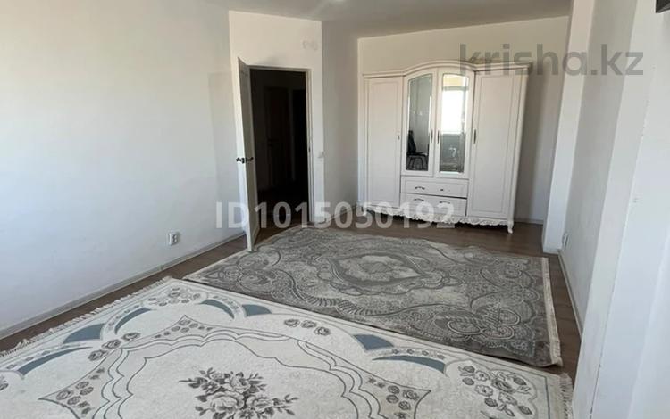 1-комнатная квартира · 50 м² · 5/5 этаж, Мкр. Атырау за 80 000 ₸ в Кульсары — фото 2