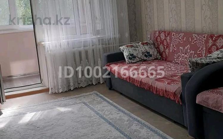 2-комнатная квартира · 45 м² · 4/4 этаж, мкр №12 14 — Шаляпина Алтынсарина. Шаляпина Бепеговой за 15 000 ₸ в Алматы, Ауэзовский р-н — фото 2