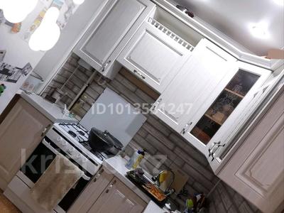 3-комнатная квартира · 63 м² · 3/5 этаж, Штурманская 1/3 за 16.5 млн ₸ в Караганде, Казыбек би р-н
