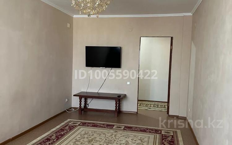 2-комнатная квартира · 60 м² · 2/5 этаж, мкр Акжайык за 175 000 ₸ в Шымкенте, Абайский р-н — фото 2