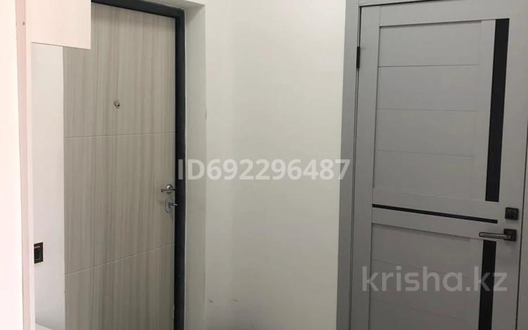 1-комнатная квартира, 37 м², 14/16 этаж, мкр Комсомольский 9