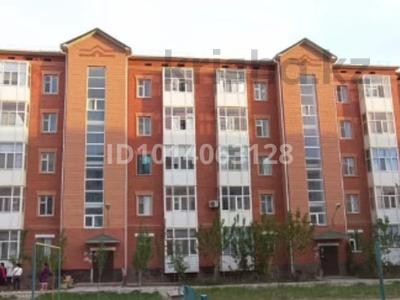 3-бөлмелі пәтер · 70 м² · 1/5 қабат, Байменді Баймаханов 48, бағасы: 200 000 ₸ в 