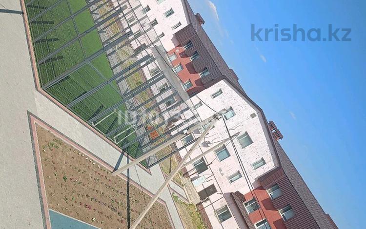 1-комнатная квартира · 42.4 м² · 3/3 этаж, мкр Уркер, Шалкииз жырау 60 за 16 млн ₸ в Астане, Нура р-н — фото 2