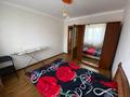 3-комнатная квартира · 63 м² · 3/5 этаж, мкр 4 19 за 200 000 ₸ в Уральске — фото 2