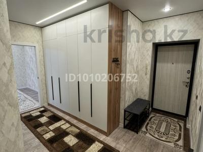 2-комнатная квартира · 67 м² · 5/9 этаж, мкр. Алтын орда, Ораза татеулы 15 за 200 000 〒 в Актобе