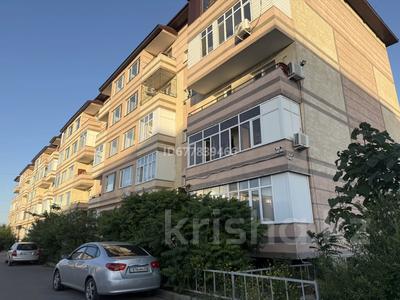 2-комнатная квартира · 56 м² · 1/5 этаж, 15 мкр 20 за 17.5 млн ₸ в Таразе