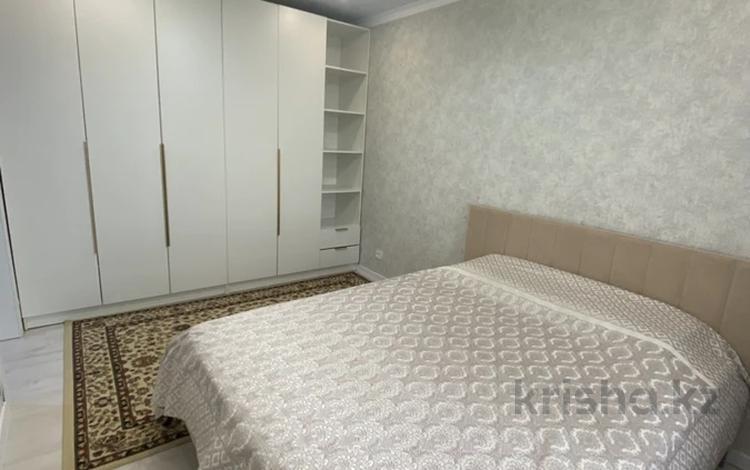 2-комнатная квартира · 60 м² · 8/9 этаж, мкр Юго-Восток, Мкр Степной 2 4/3 за 18 000 ₸ в Караганде, Казыбек би р-н — фото 2