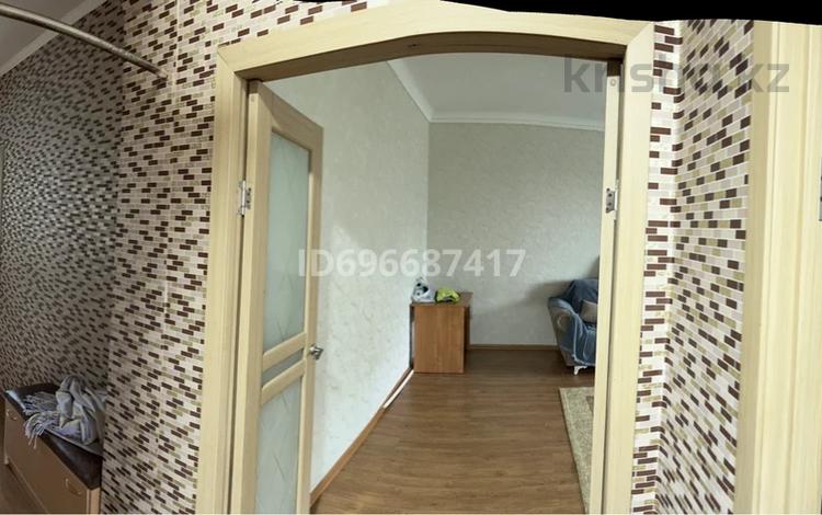 3-комнатная квартира, 85 м², 2/3 этаж помесячно, Сейфуллина 23 а