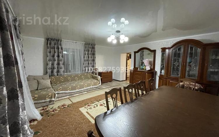 Отдельный дом • 4 комнаты • 132.4 м² • 8 сот., Жазыкова за 26 млн 〒 в Актобе — фото 2