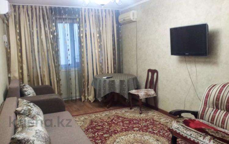 2-комнатная квартира, 65 м², 3/4 этаж посуточно, Бейбитшилик 12 за 6 000 〒 в Шымкенте — фото 2