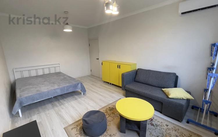 1-комнатная квартира · 40 м² · 8 этаж, мкр Самал-3, Достык 105/1 за 320 000 ₸ в Алматы, Медеуский р-н — фото 9