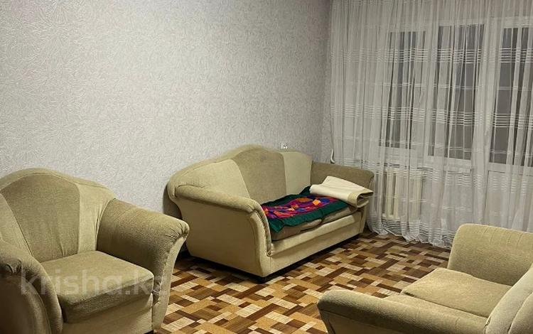 2-комнатная квартира, 45 м², 3/5 этаж помесячно, мкр Аксай-3 за 190 000 〒 в Алматы, Ауэзовский р-н — фото 23
