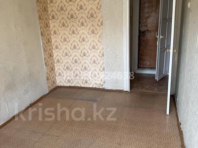 2-бөлмелі пәтер · 44.2 м² · 4/5 қабат, 18-шағынаудан 17, бағасы: 12 млн ₸ в Караганде, Алихана Бокейханова р-н
