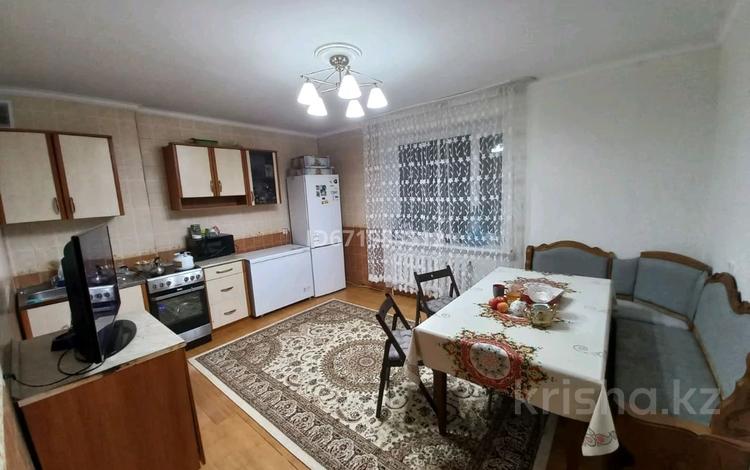 2-бөлмелі пәтер, 85 м², 10/12 қабат, Кенесары 1 — Кумисбекова, бағасы: 31 млн 〒 в Астане, Сарыарка р-н — фото 2