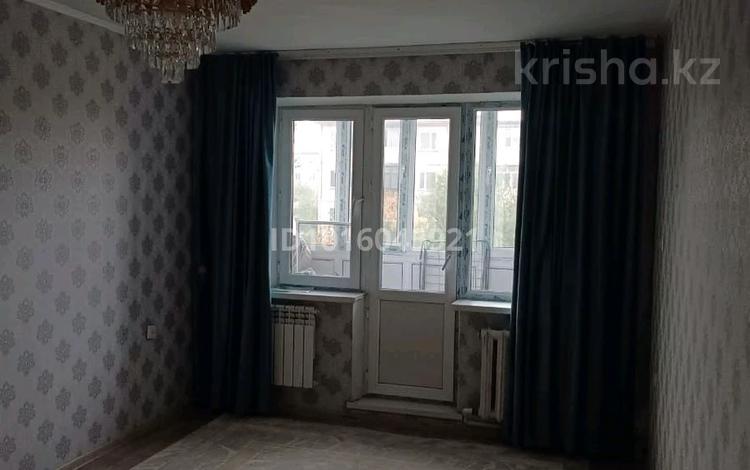 2-бөлмелі пәтер · 44 м² · 4/5 қабат, Абая 76/1, бағасы: 9 млн ₸ в Темиртау — фото 2
