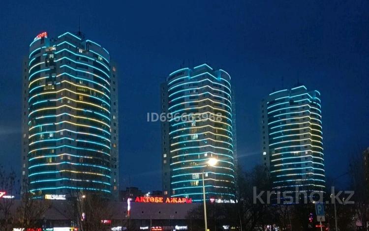 3-комнатная квартира · 130 м² · 16/25 этаж, мкр 11 112В — Рядом мечеть,парк Президента за 35 000 ₸ в Актобе — фото 2