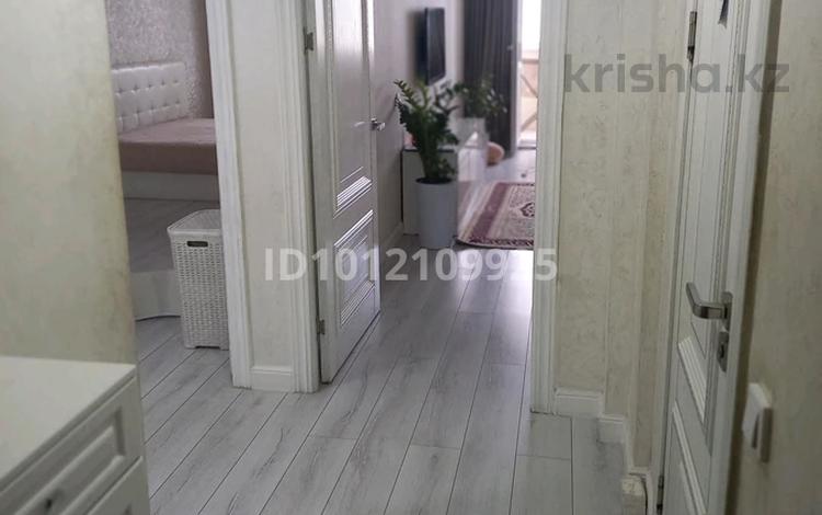 2-бөлмелі пәтер · 60 м² · 2/12 қабат, ул. Гожахмета Садвакасова 35к1, бағасы: 48 млн ₸ в Алматы, Ауэзовский р-н — фото 2