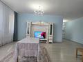 3-комнатная квартира · 85 м² · 6/9 этаж, Достык 12 за 300 000 ₸ в Астане, Есильский р-н — фото 2
