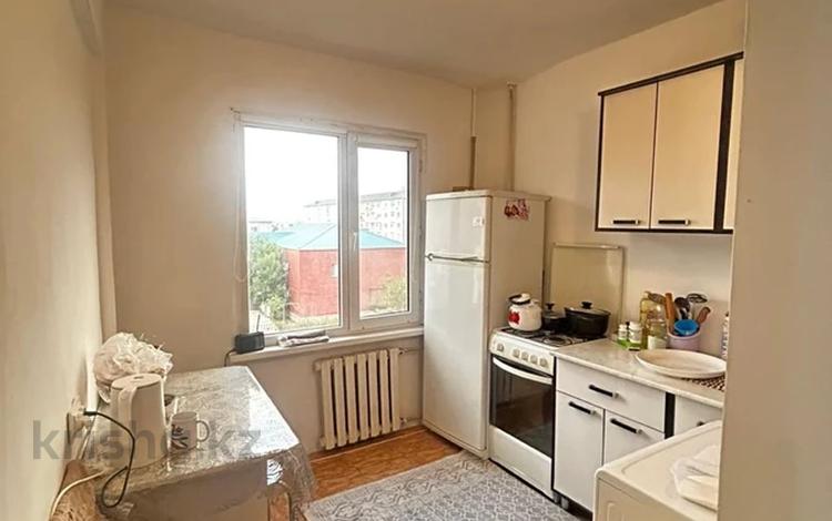 1-бөлмелі пәтер · 31.6 м² · 4/5 қабат, мкр Центральный, Абая 25 — 21 школа, драмтеатр, бағасы: 9.5 млн ₸ в Атырау — фото 3