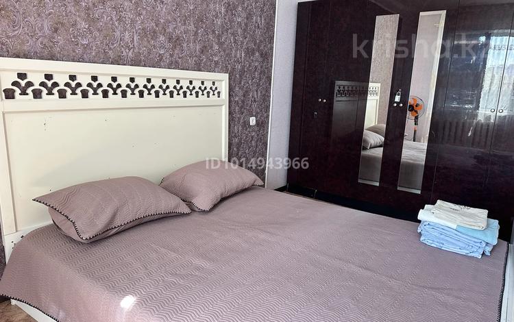 2-бөлмелі пәтер · 50 м² · 5/5 қабат, 1 ш/а, ЕСЕТ БАТЫР 107 — ТД Жанар-Детский товар-Малый Алия, бағасы: 14 000 ₸ в Актобе, мкр 5 — фото 2