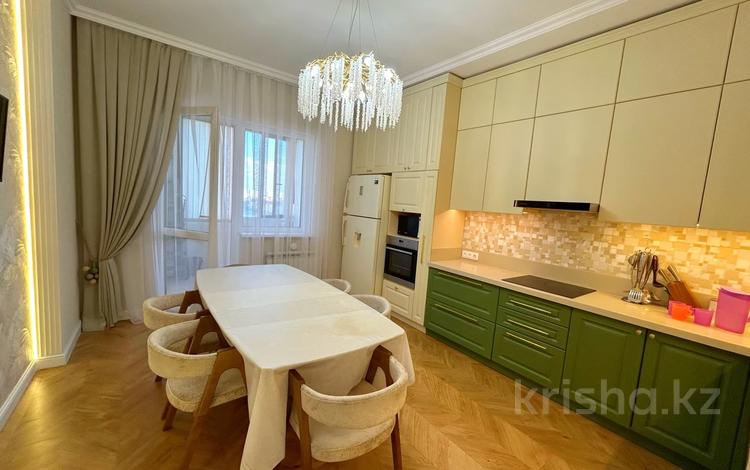 4-комнатная квартира · 125 м² · 10/18 этаж, Мангилик Ел 49 за 135 млн ₸ в Астане, Есильский р-н — фото 2